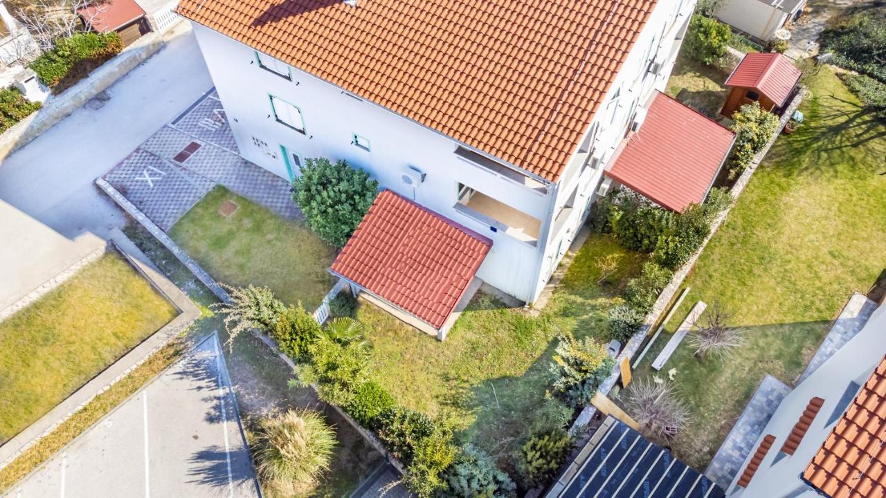 Apartments Ljubica Garden Башка Екстер'єр фото